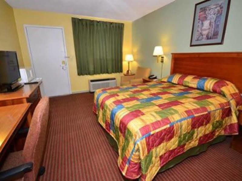 Rodeway Inn Concordia Exterior foto
